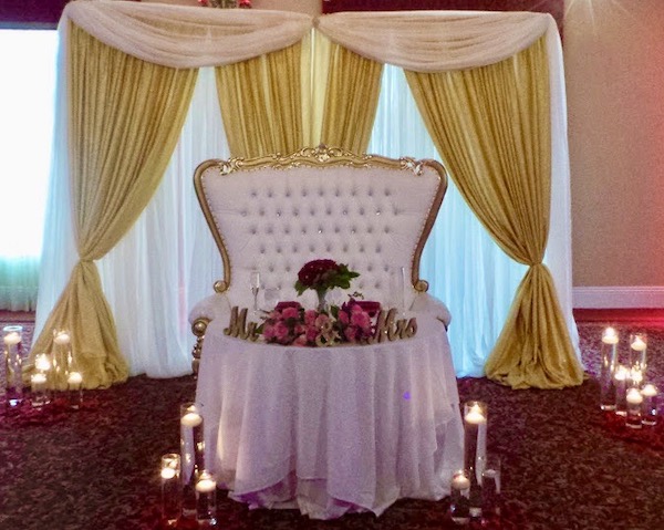 sweetheart table - social distancing - social distancing wedding design